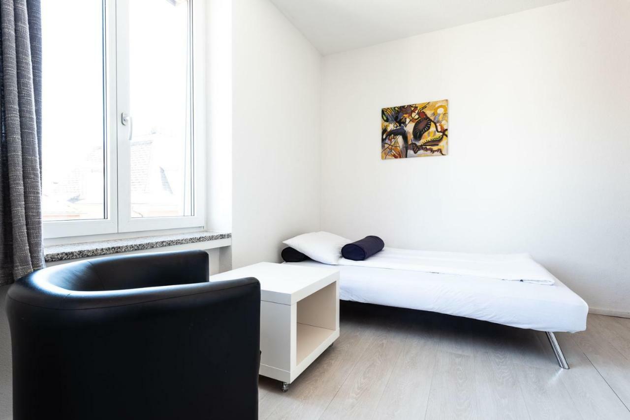 Iq130 Guesthouse Zurich Exterior photo